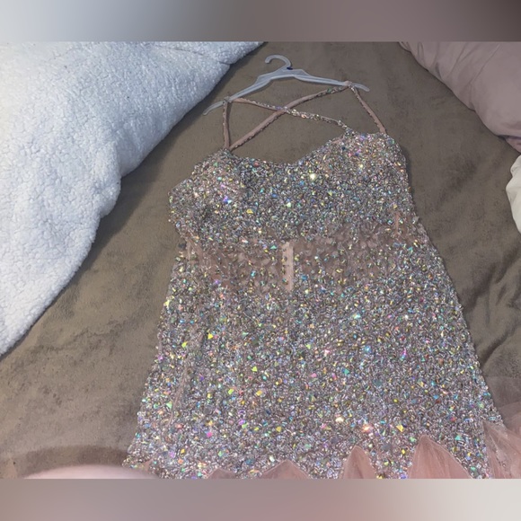 Beautiful peach prom dress size 20 - Picture 4 of 4